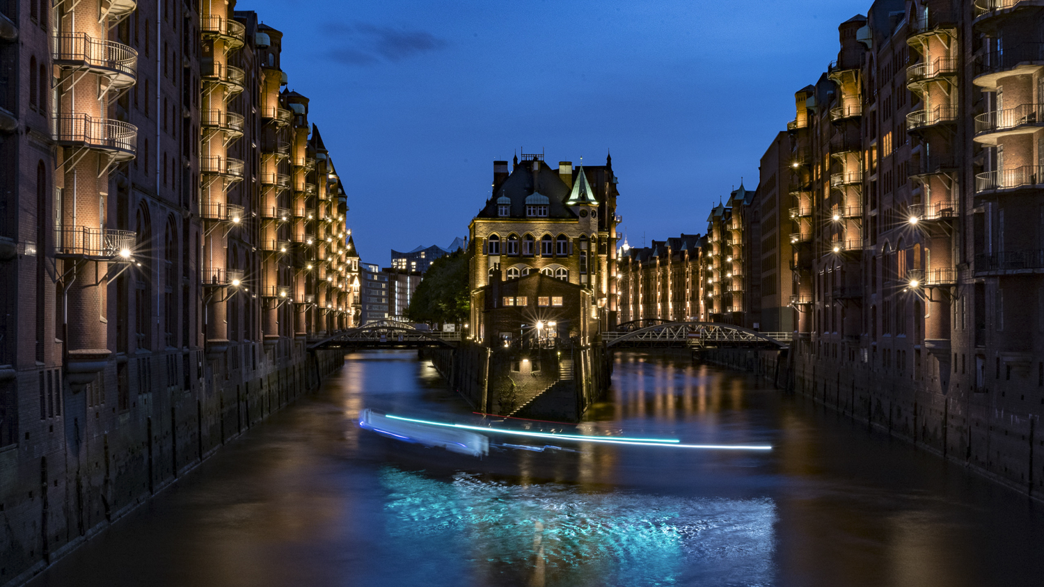 Hamburg: zwischen maritimer Moderne und historischer Idylle