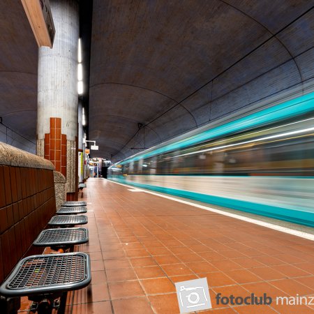 2024 U-Bahnfotografie Frankfurt - Rainer Scherer &quot;Abfahrt&quot;