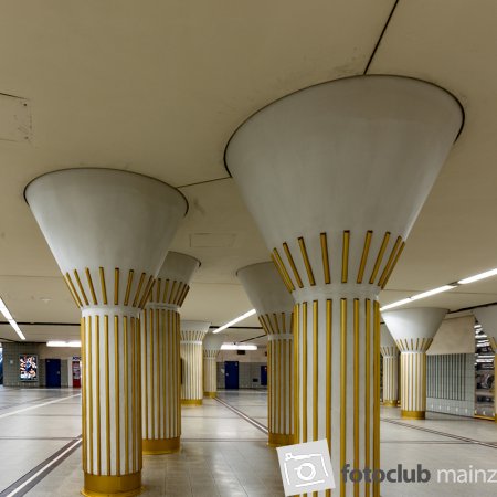 2024 U-Bahnfotografie Frankfurt - Rainer Scherer &quot;Säulenhalle&quot;