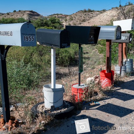 2025 Ausstellung &quot;70 Jahre Fotoclub&quot; - Doris Holland: &quot;1955 Postbox&quot;